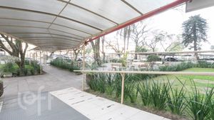 Image 18 - 879011