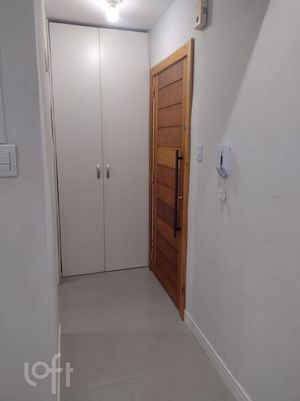 Image 3 - 879011
