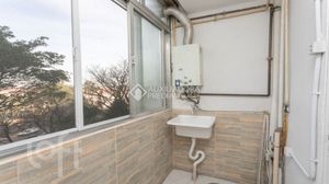 Image 14 - 879011