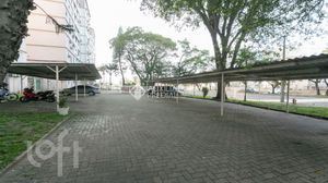Image 25 - 879011