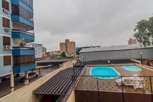 Image 10 - 879019