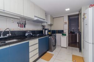 Image 22 - 879019
