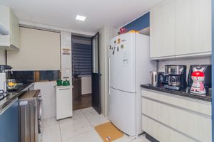 Image 23 - 879019