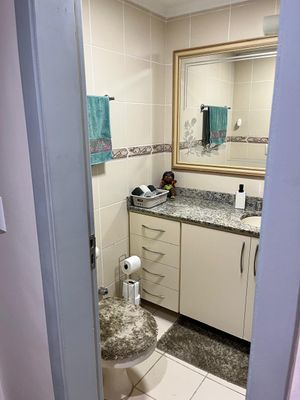 Image 12 - 879019