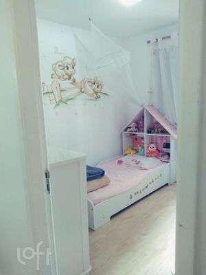Image 11 - 879021