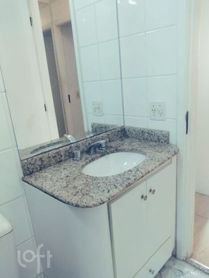 Image 19 - 879021