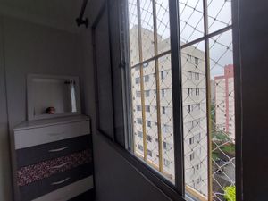 Image 13 - 879032