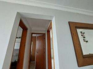 Image 6 - 879032