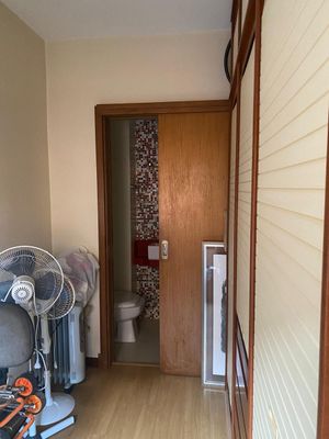 Image 10 - 879063
