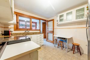 Image 17 - 879063