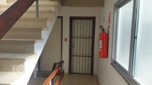 Image 9 - 879064