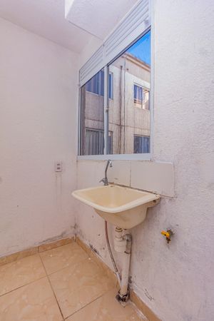 Image 8 - 879082