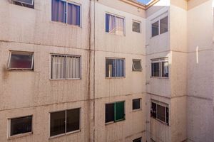 Image 9 - 879082