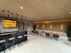 Image 21 - 879084