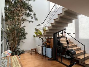Image 9 - 879112