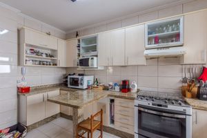 Image 18 - 879113