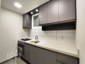 Image 17 - 879121