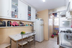 Image 29 - 879123
