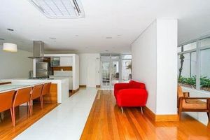 Image 17 - 879126