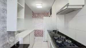 Image 21 - 879129