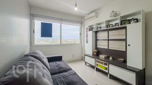 Image 3 - 879129
