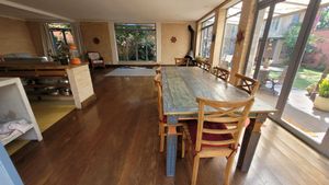 Image 8 - 879130