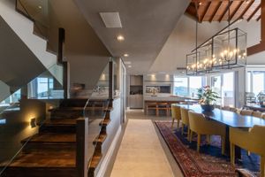 Image 10 - 879142