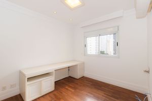 Image 31 - 879146