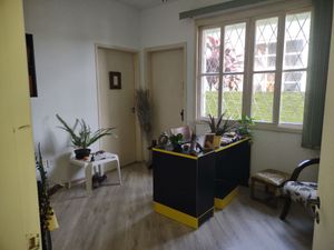 Image 3 - 879150