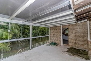 Image 81 - 879161