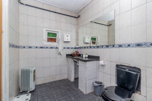 Image 13 - 879161