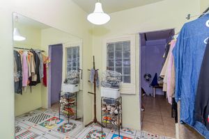 Image 17 - 879161