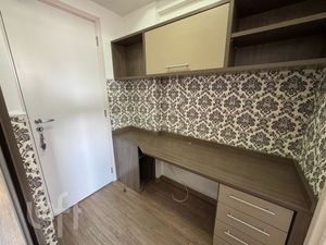Image 18 - 879164