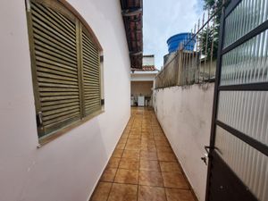 Image 5 - 879167