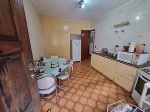 Image 14 - 879167