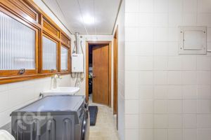 Image 33 - 879171