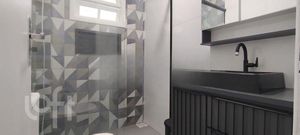 Image 7 - 879178