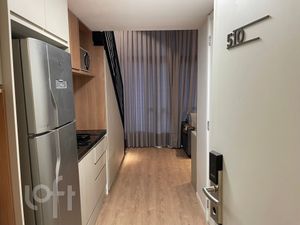 Image 9 - 879185
