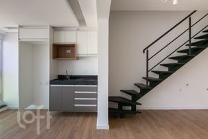 Image 4 - 879187