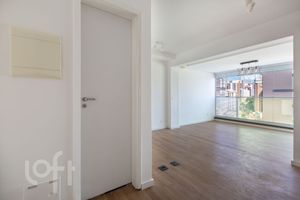 Image 2 - 879187