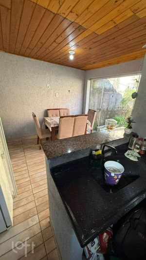 Image 4 - 879189