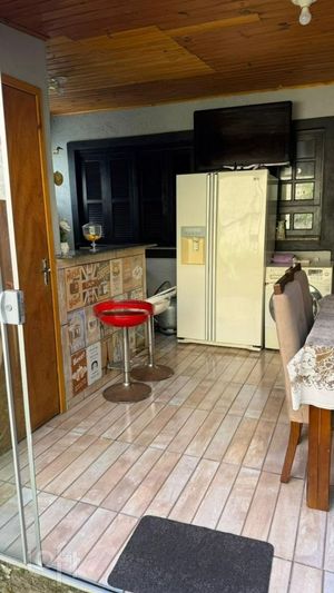 Image 1 - 879189