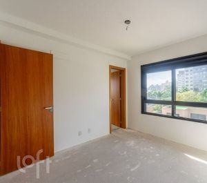 Image 35 - 879194