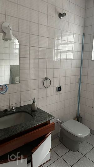 Image 6 - 879204