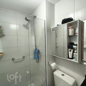 Image 8 - 879210