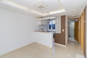 Image 1 - 879214