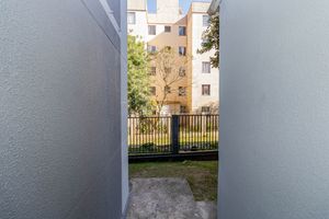 Image 4 - 879214