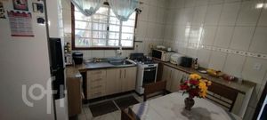 Image 6 - 879217