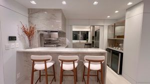 Image 18 - 879219