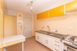 Image 34 - 879220